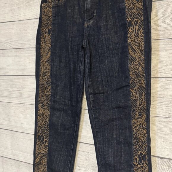 Women’s White House Black Market Jeans Mid-Rise Girlfriend Soft Embroidered 4 - Picture 2 of 8